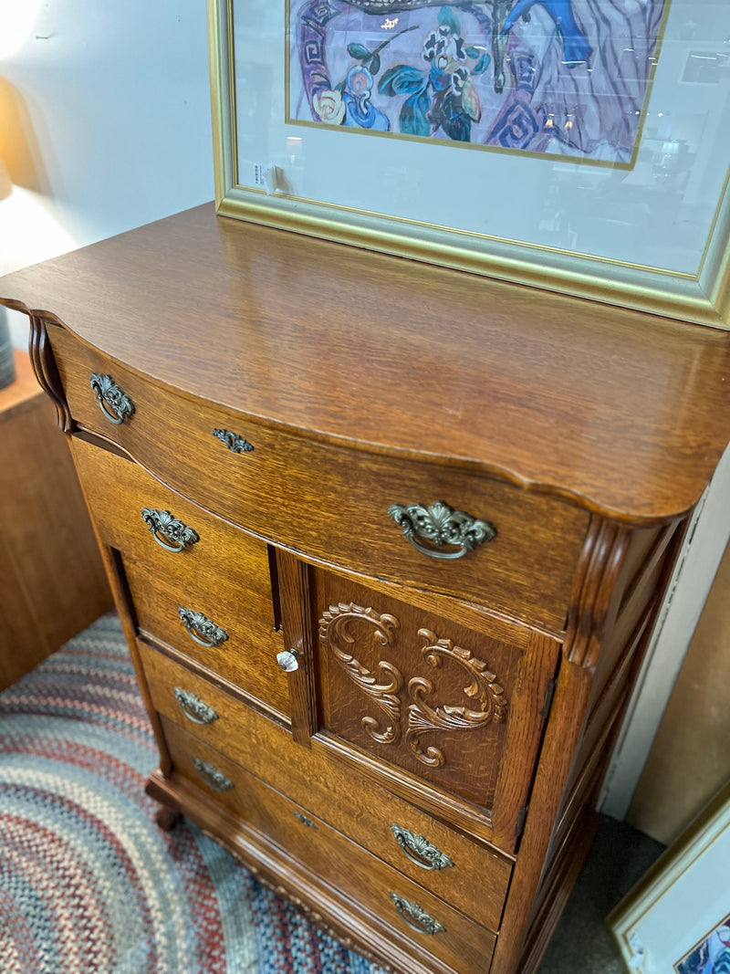 Lexington Dresser