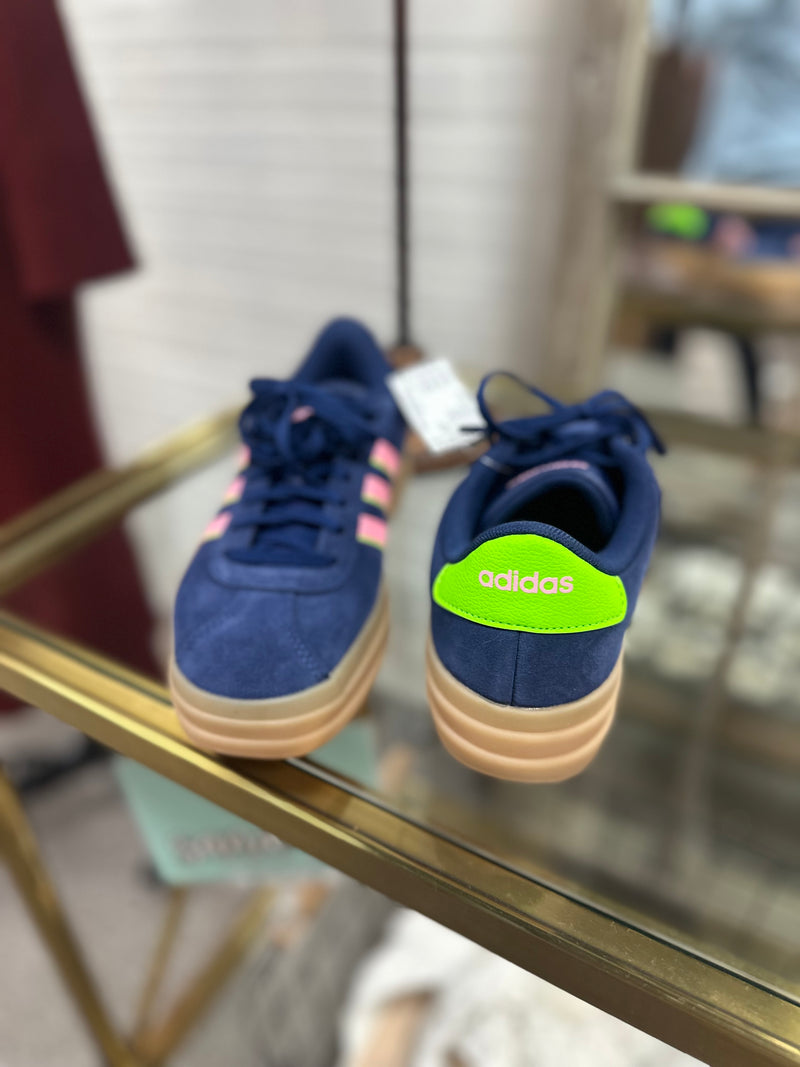 Adidas Size 6 Shoes