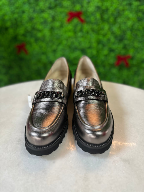 Vaneli Size 19 3/4"x11" dia. Shoes