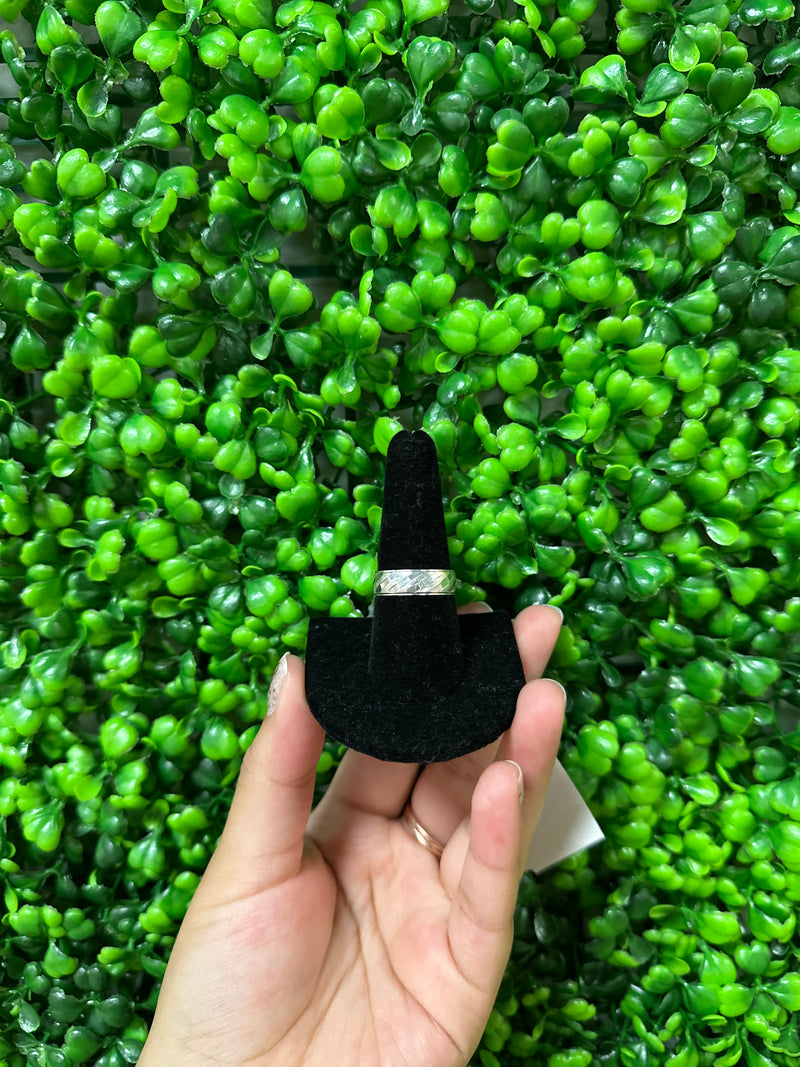 Size 8 Ring
