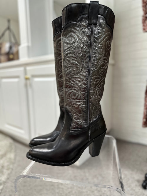 Frye Size 8.5 Boots