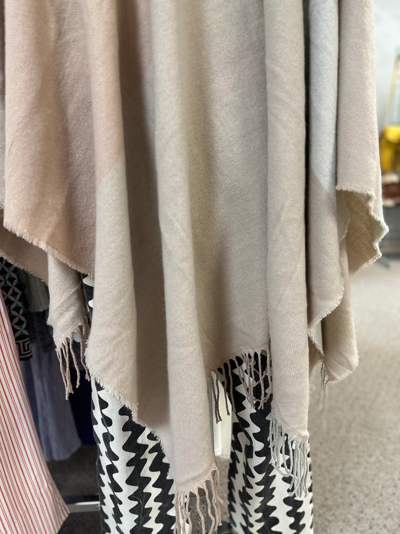 Soia & Kyo Size OS/M Poncho