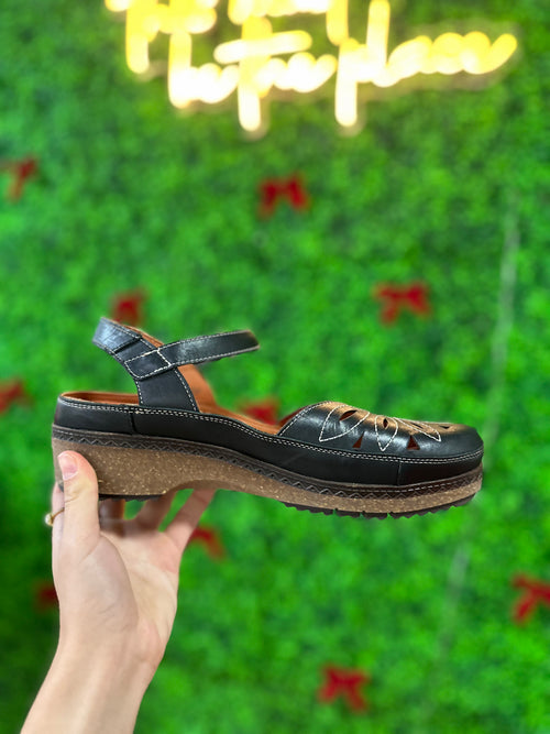 Pikolinos Size 40 Shoes