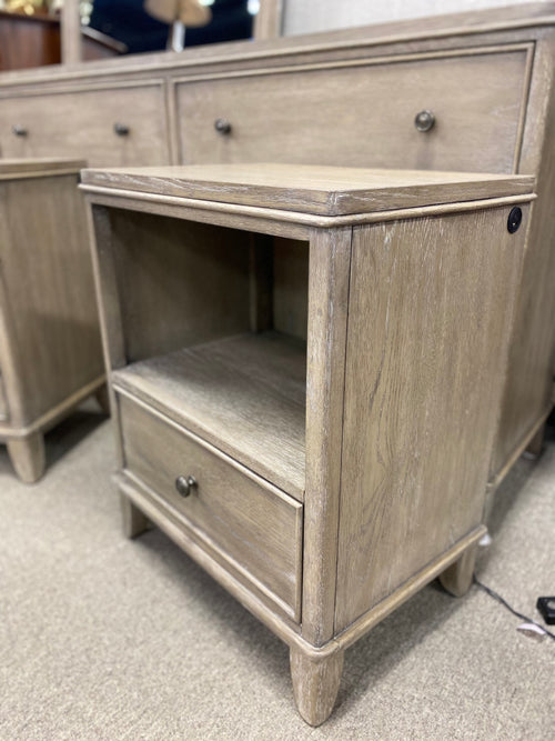 Haverty's Night Stand