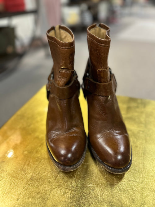 Frye Size 8 Booties