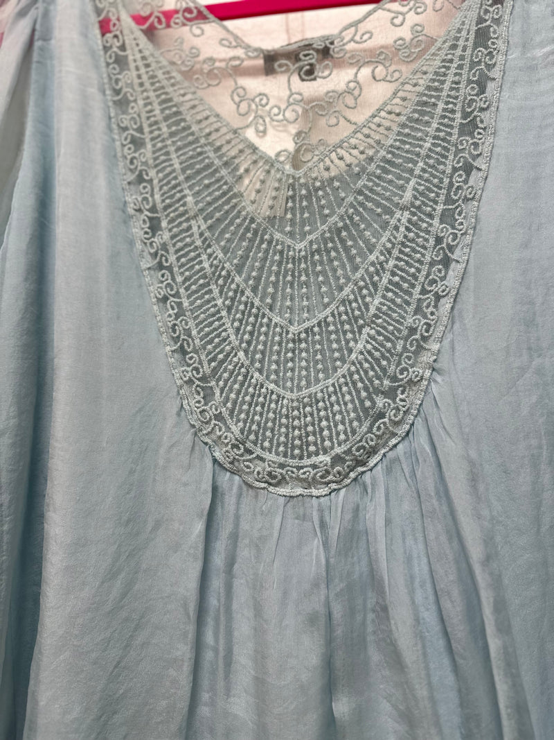 H Trend Size S Top