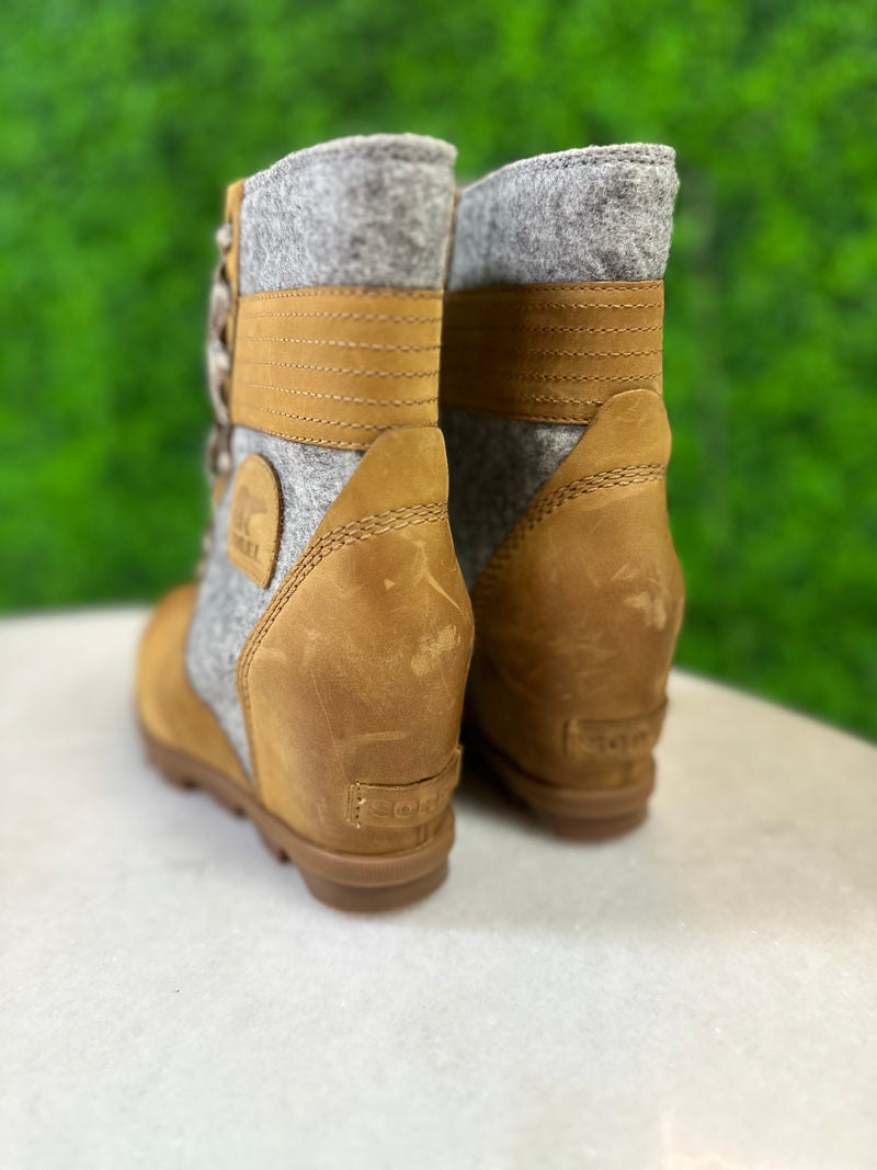 Sorel Size 8.5 Boots