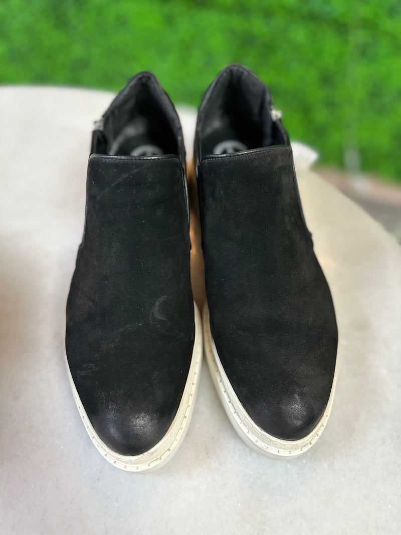 The Wishbone Collection Size 9 Shoes