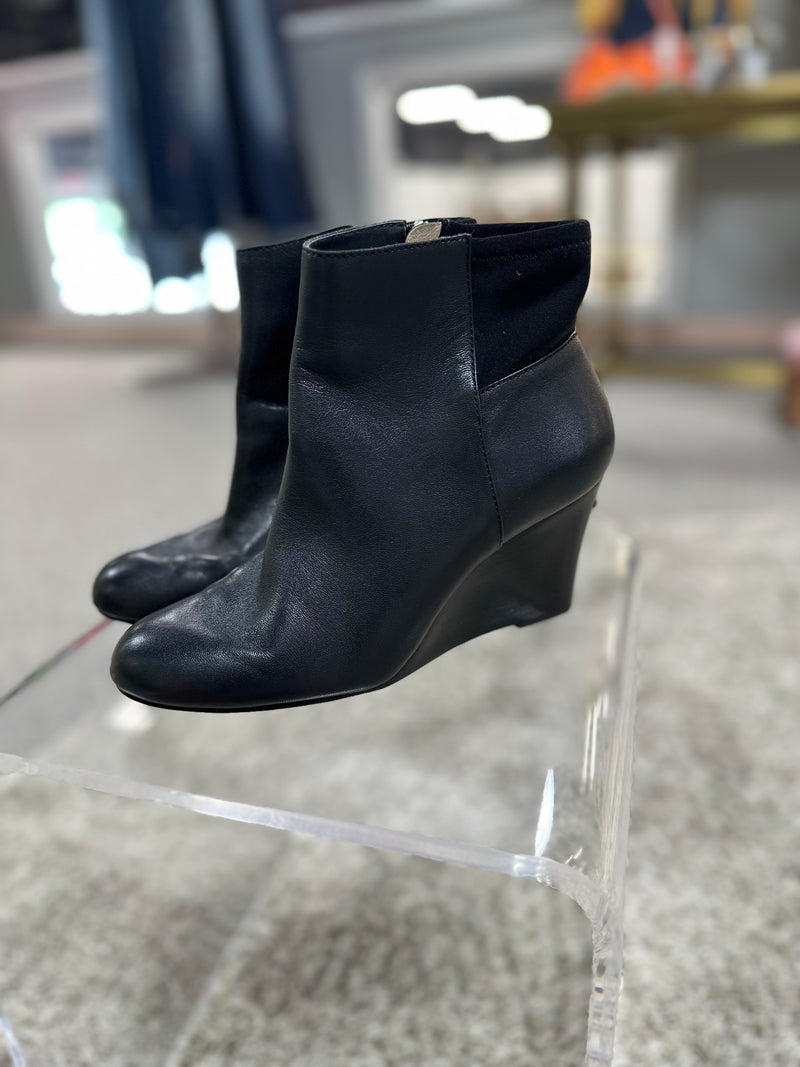 Michael Kors Size 7.5 Booties