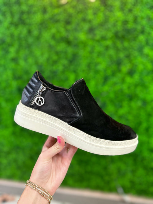 The Wishbone Collection Size 9 Shoes