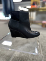 Michael Kors Size 7.5 Booties