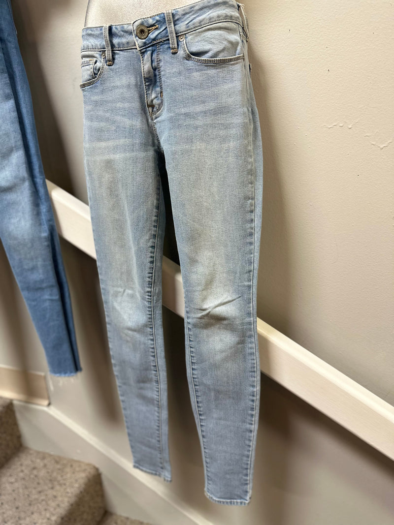 Bullhead Size 3 Jeans