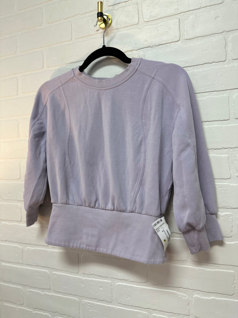 Lululemon Size 4 Top