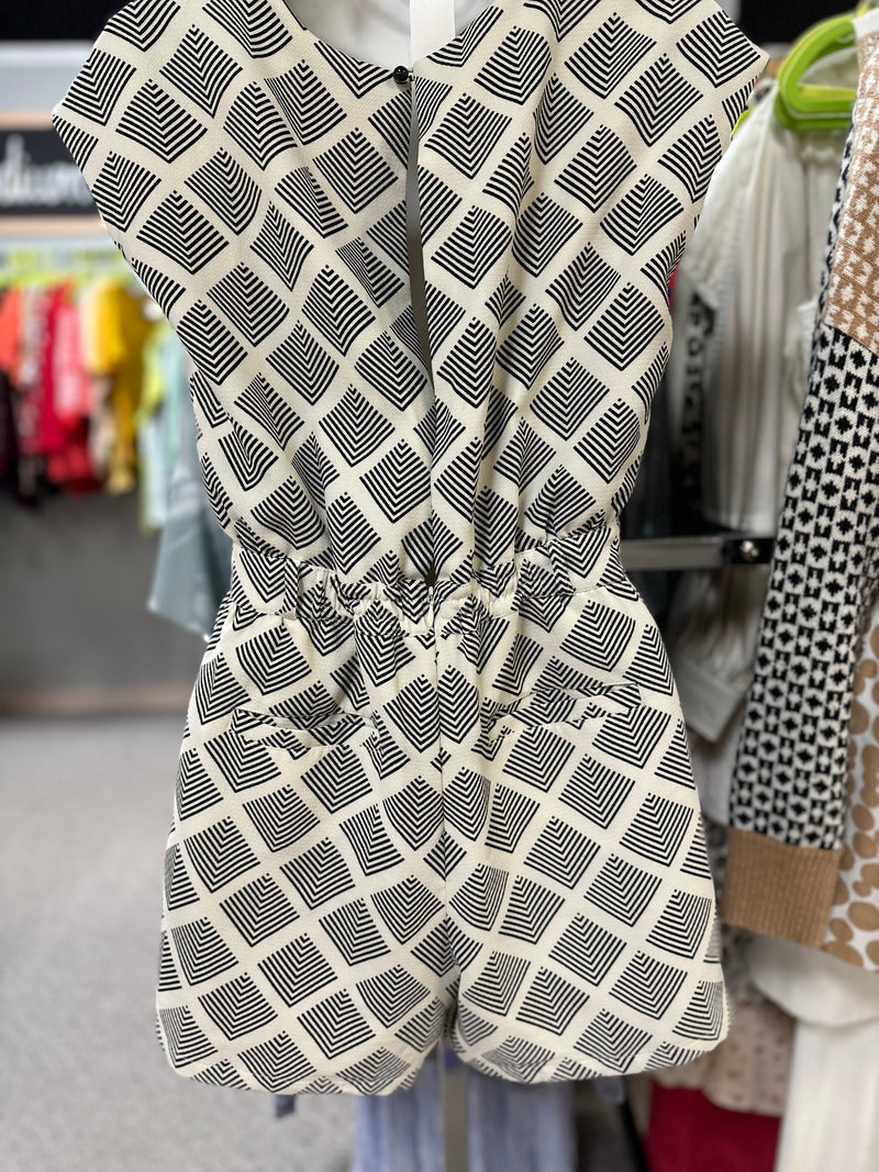 KariAng Size Medium Romper