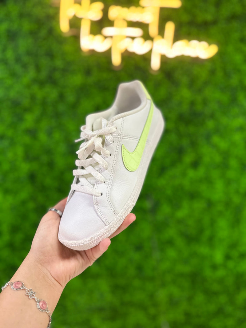 Nike Size 8 Shoes