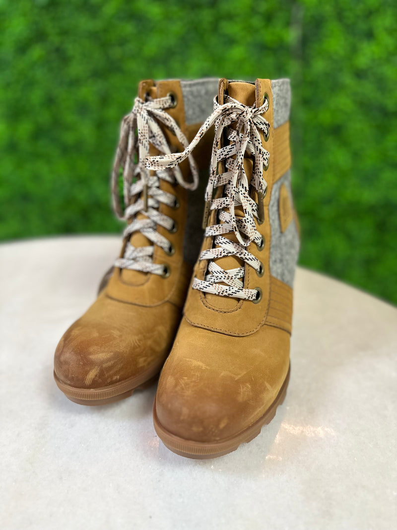 Sorel Size 8.5 Boots
