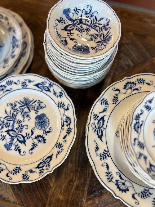 Blue Danube Size 59 Pieces China