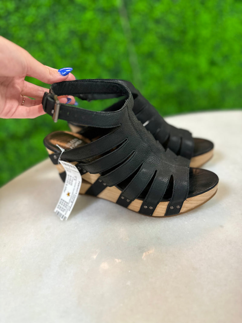 Eileen Fisher Size 7.5 Shoes