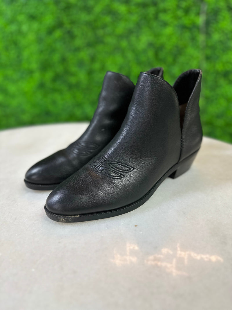 Ralph Lauren Size 8.5 Booties