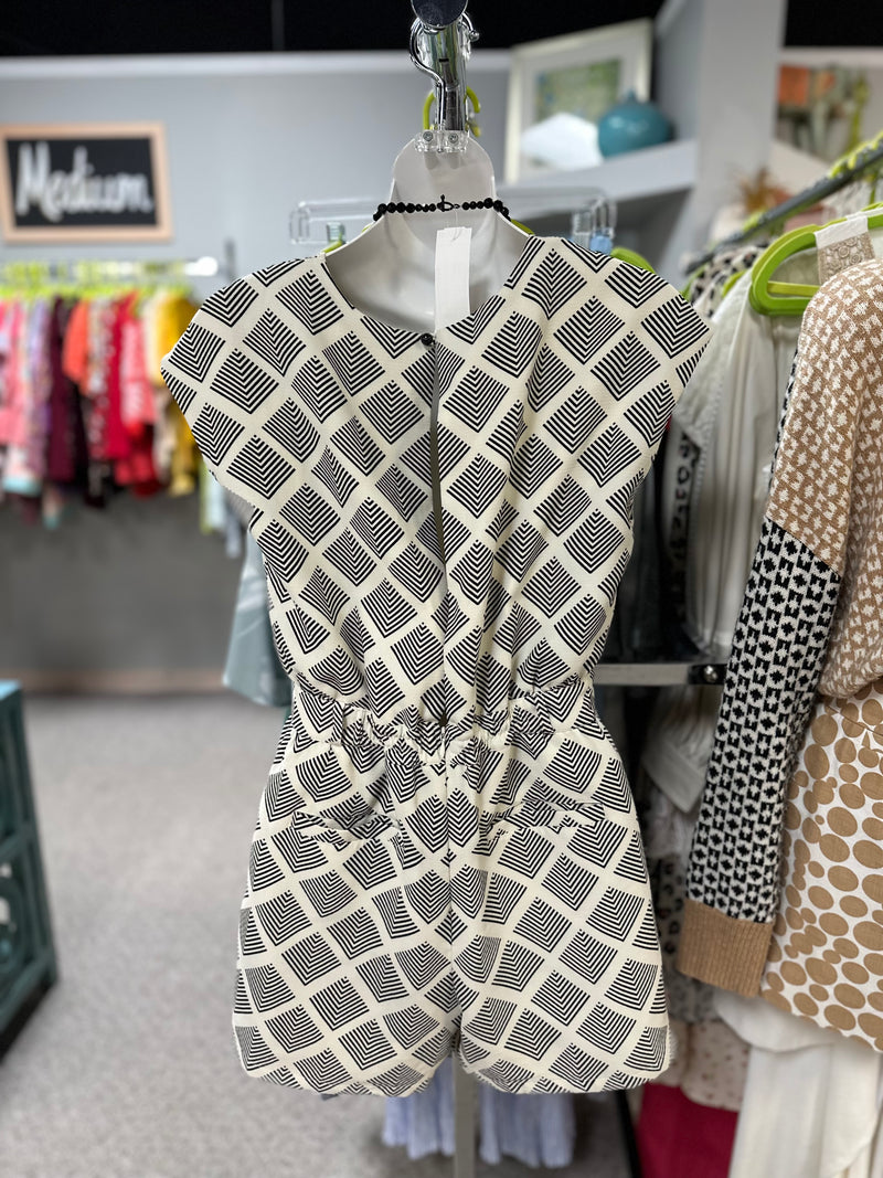 KariAng Size Medium Romper
