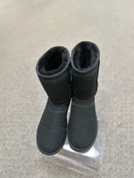 UGG Size 9 Shoes
