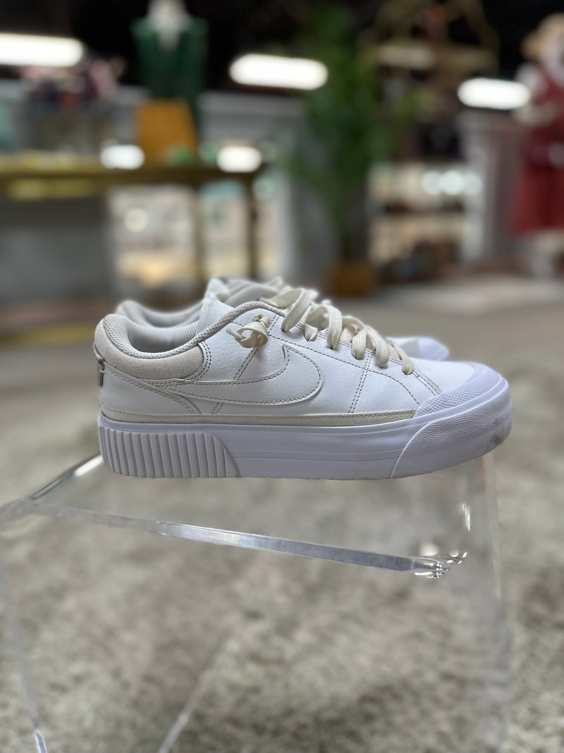 Nike Size 8 Shoes