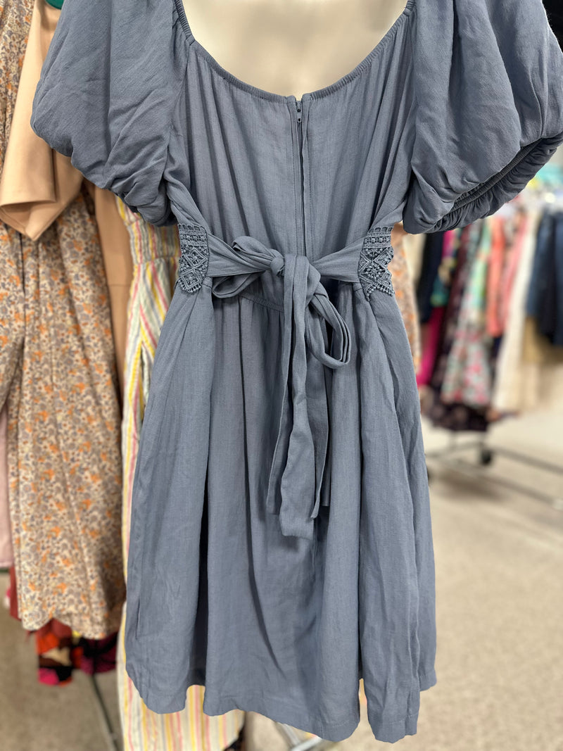 Trixxi Size Large Dress