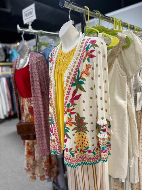 Chicos Size Medium Cardigan