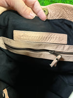 wanderers travel co Hand Bag
