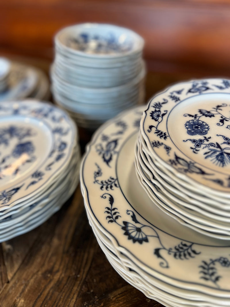 Blue Danube Size 59 Pieces China