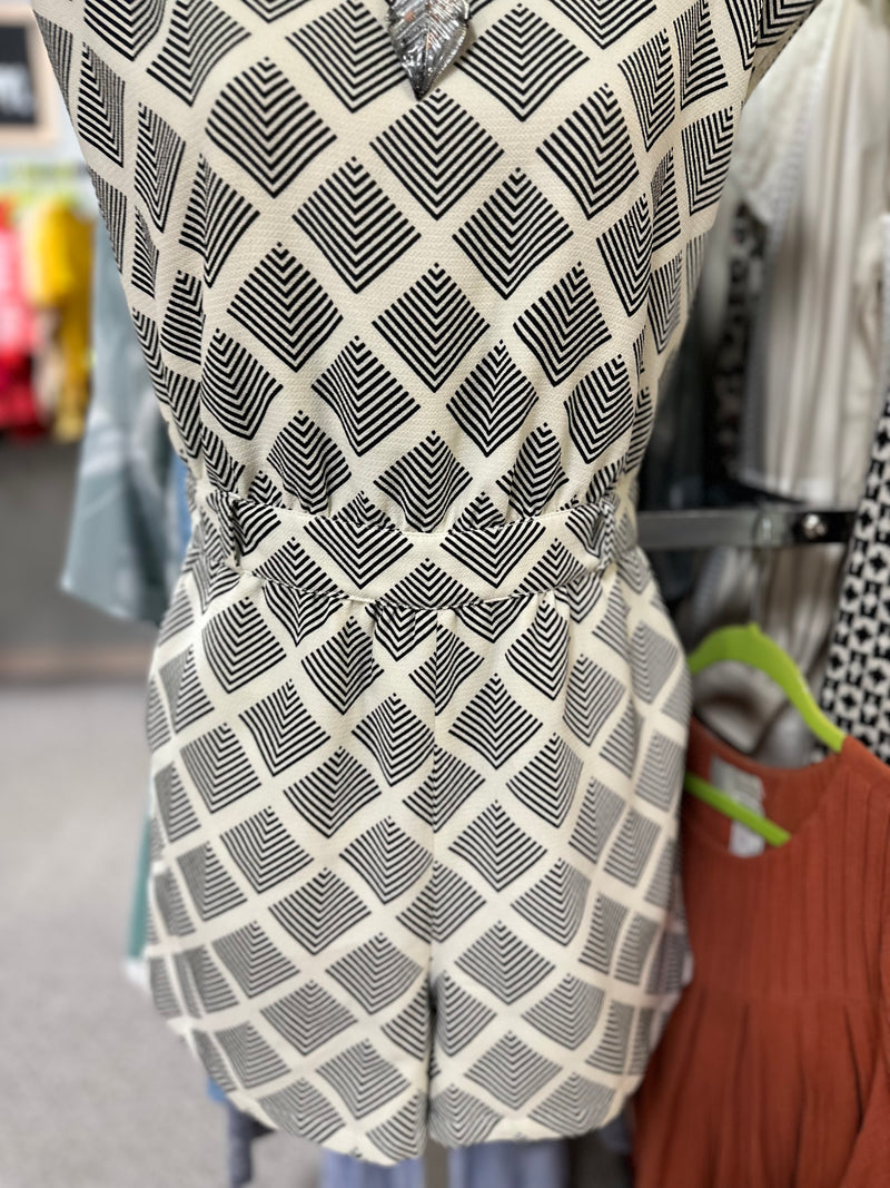 KariAng Size Medium Romper