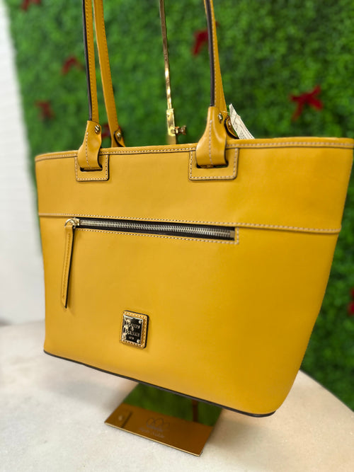 Dooney & Bourke Hand Bag