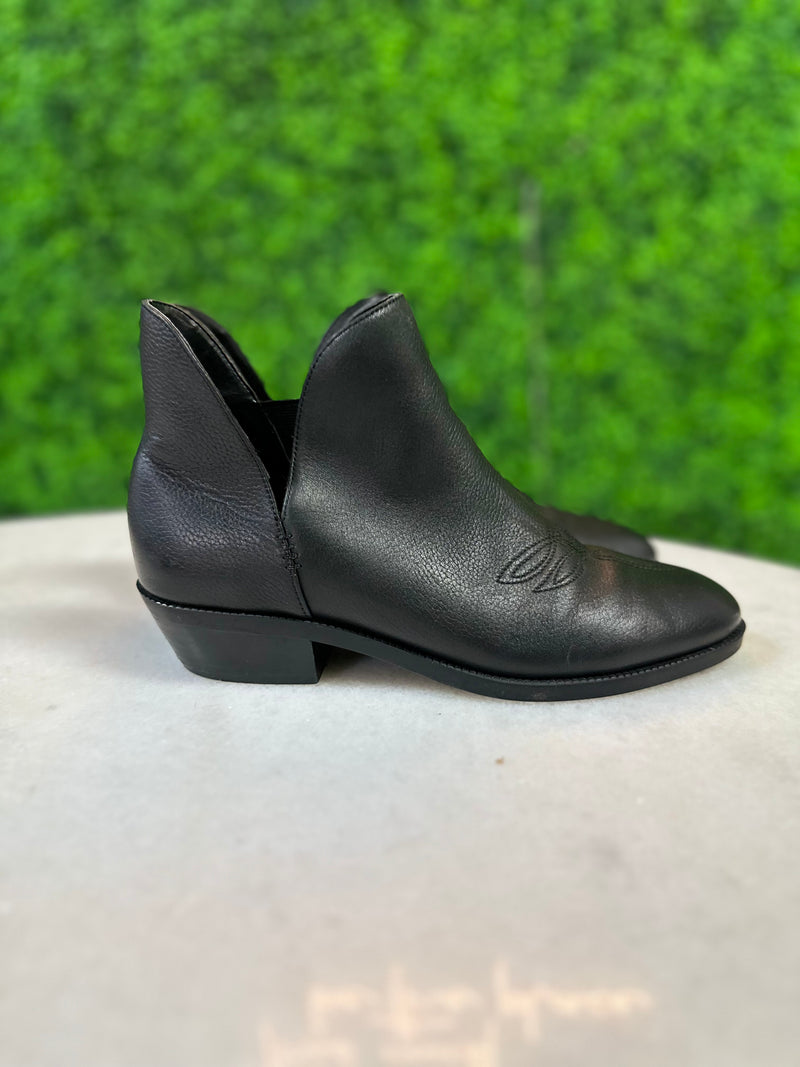 Ralph Lauren Size 8.5 Booties