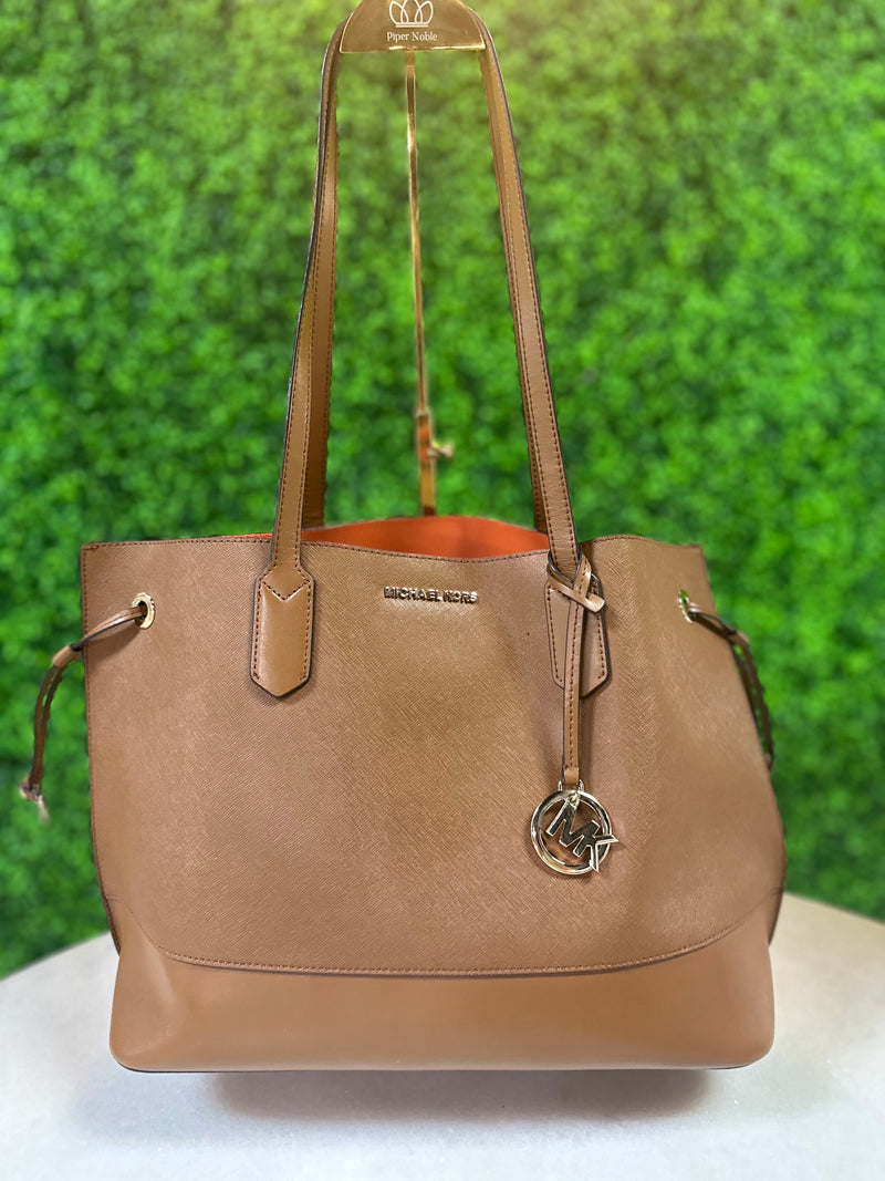 Michael Kors Hand Bag