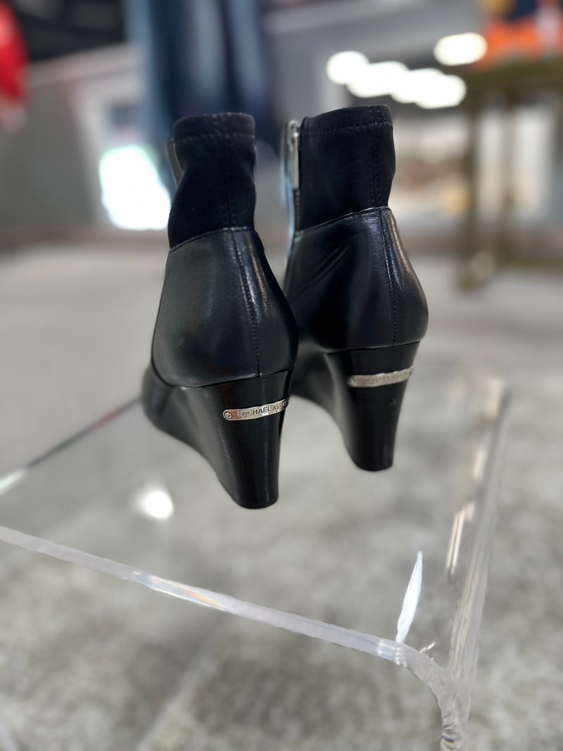 Michael Kors Size 7.5 Booties