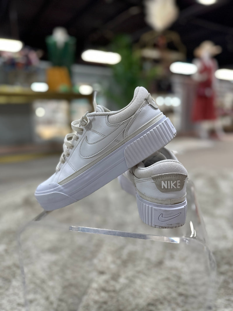 Nike Size 8 Shoes