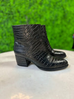 J. Mclaughlin Size 7.5 Booties