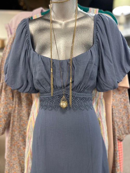 Trixxi Size Large Dress