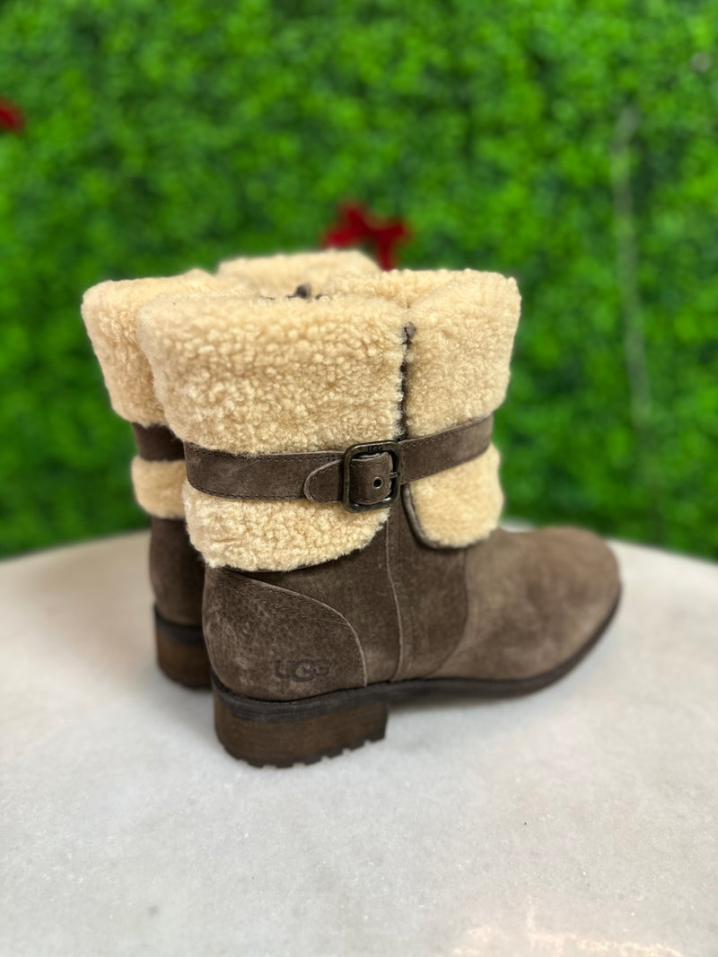 UGG Size 8 Boots