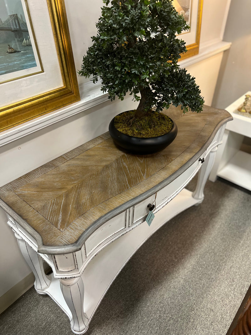 Sideboard