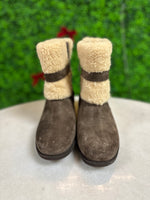 UGG Size 8 Boots