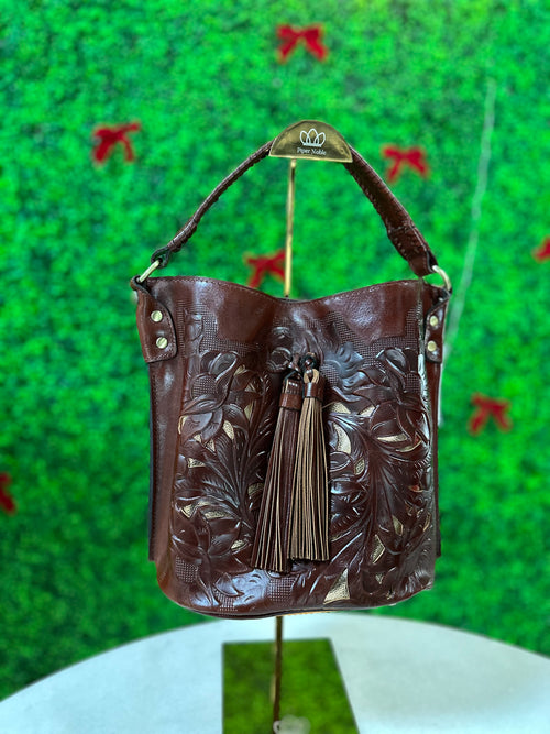 Patricia Nash Size 11"x13"x5" Handbag Accessory