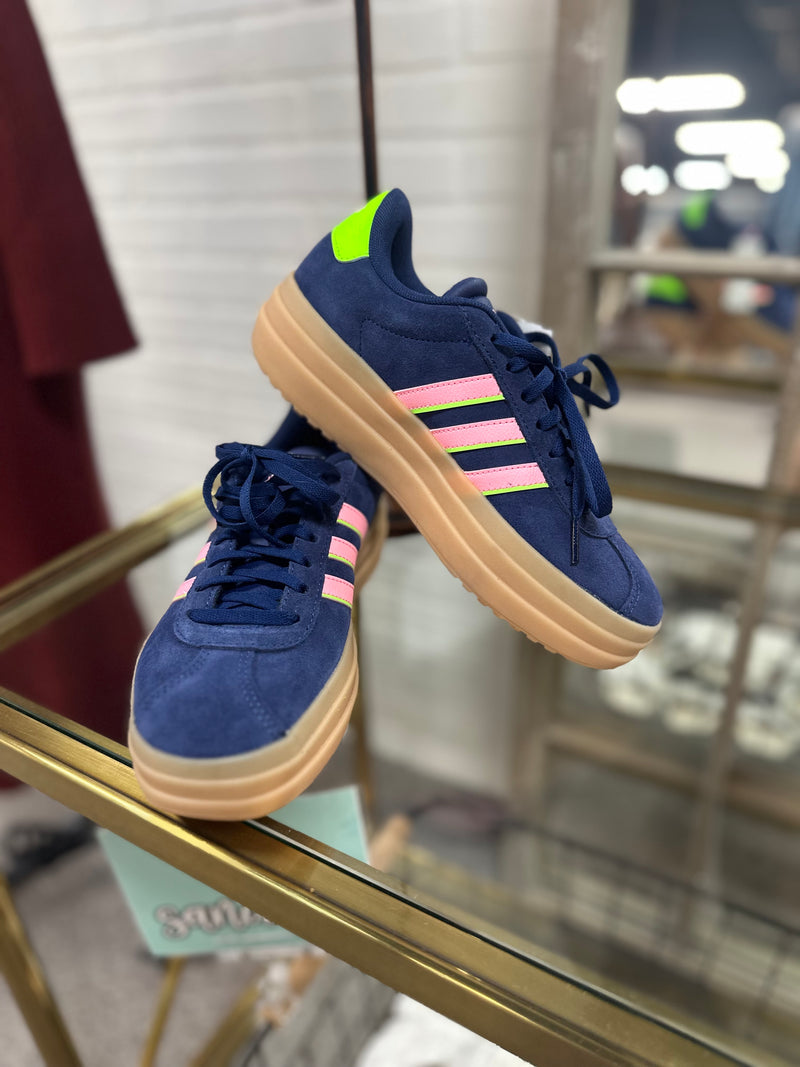 Adidas Size 6 Shoes