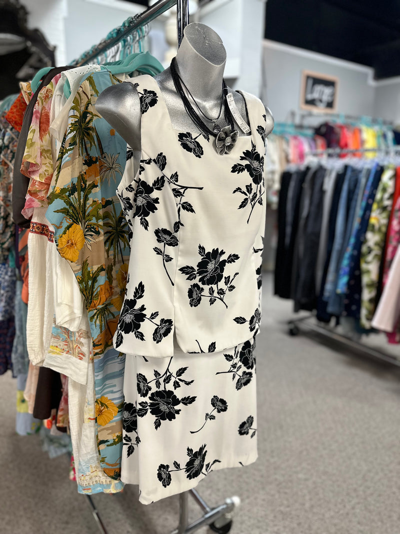 Dress Barn Size 14 2 PC Set