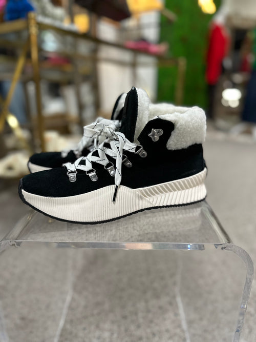 Sorel Size 8.5 Shoes