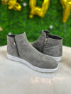 Vaneli Size 8.5 Shoes