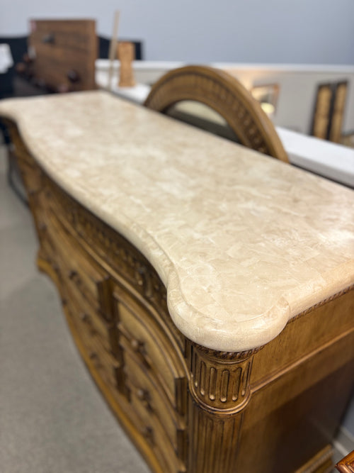 Casa Stradivari  Dresser