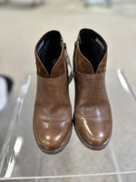 Clarks Size 6.5 Booties