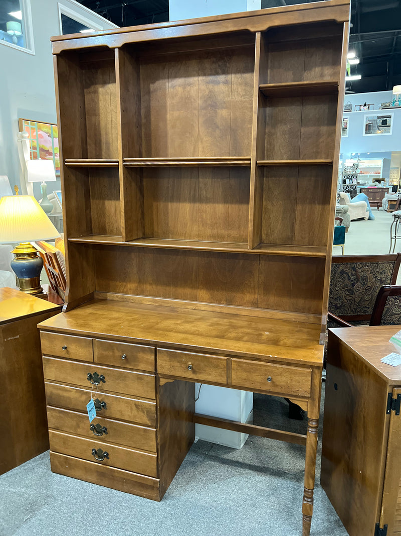 Desk w/ Hutch