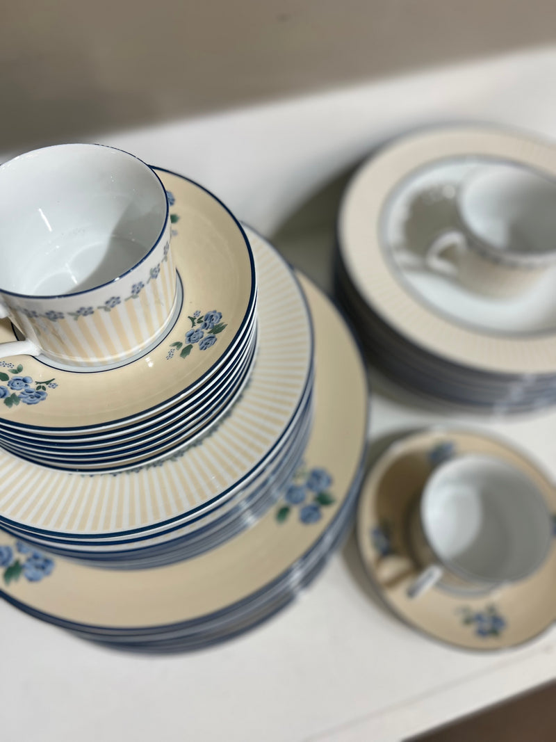 Arita China Set